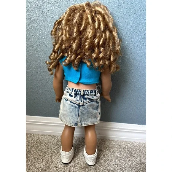 American Girl Doll- Courtney with Blue Top and Denim Skirt - Picture 2 of 16